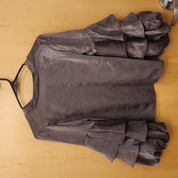 AND Tops - Ruffle sleeve party top